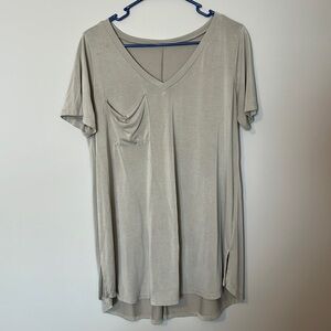 Women’s Boutique Relaxed Fit Pocketed T-shirt